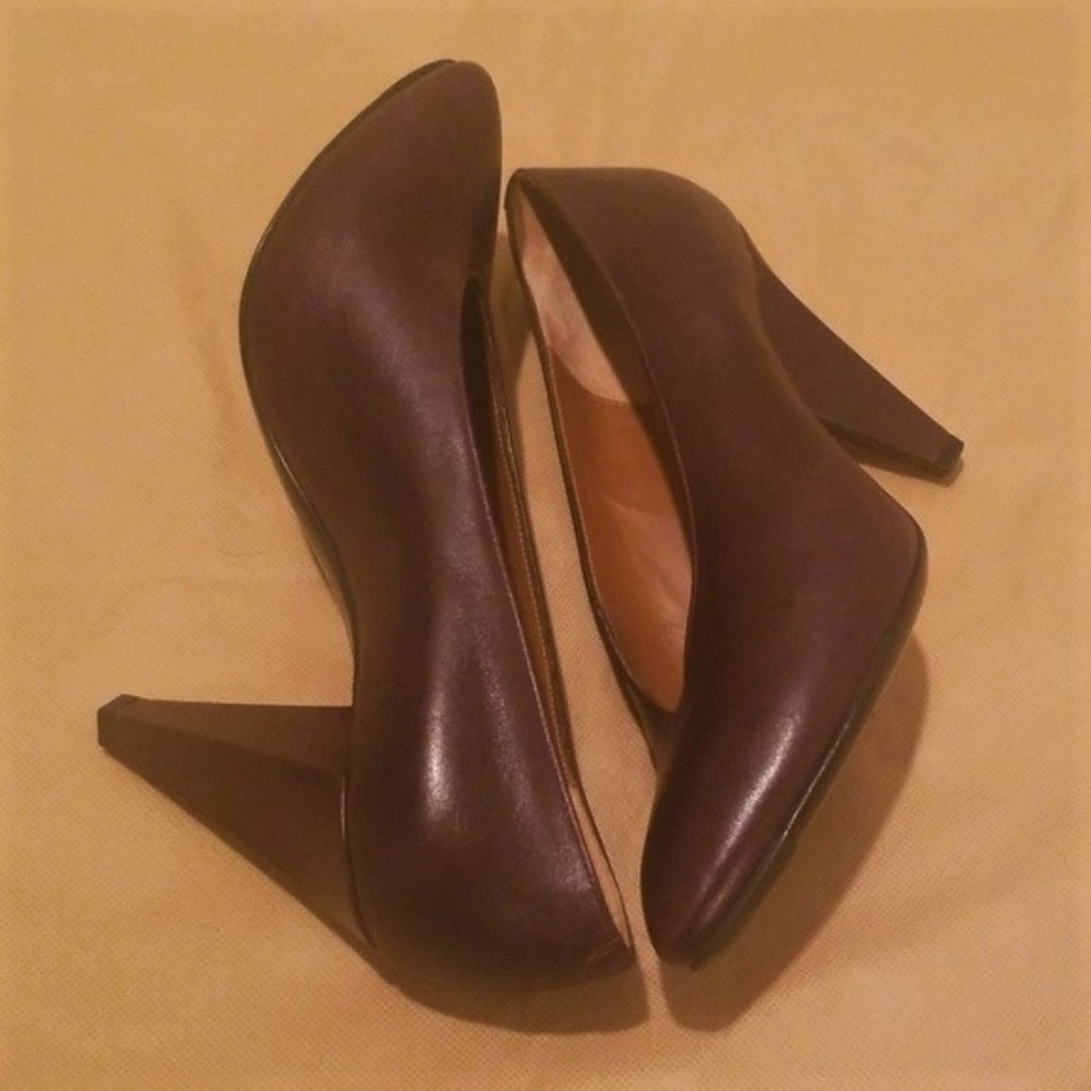 Marc Jacobs Leather Pumps